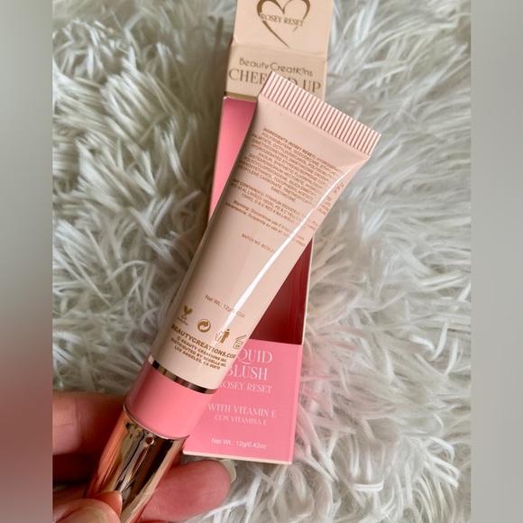 BeautyCreations - Liquid Blush - Picture 4 of 10